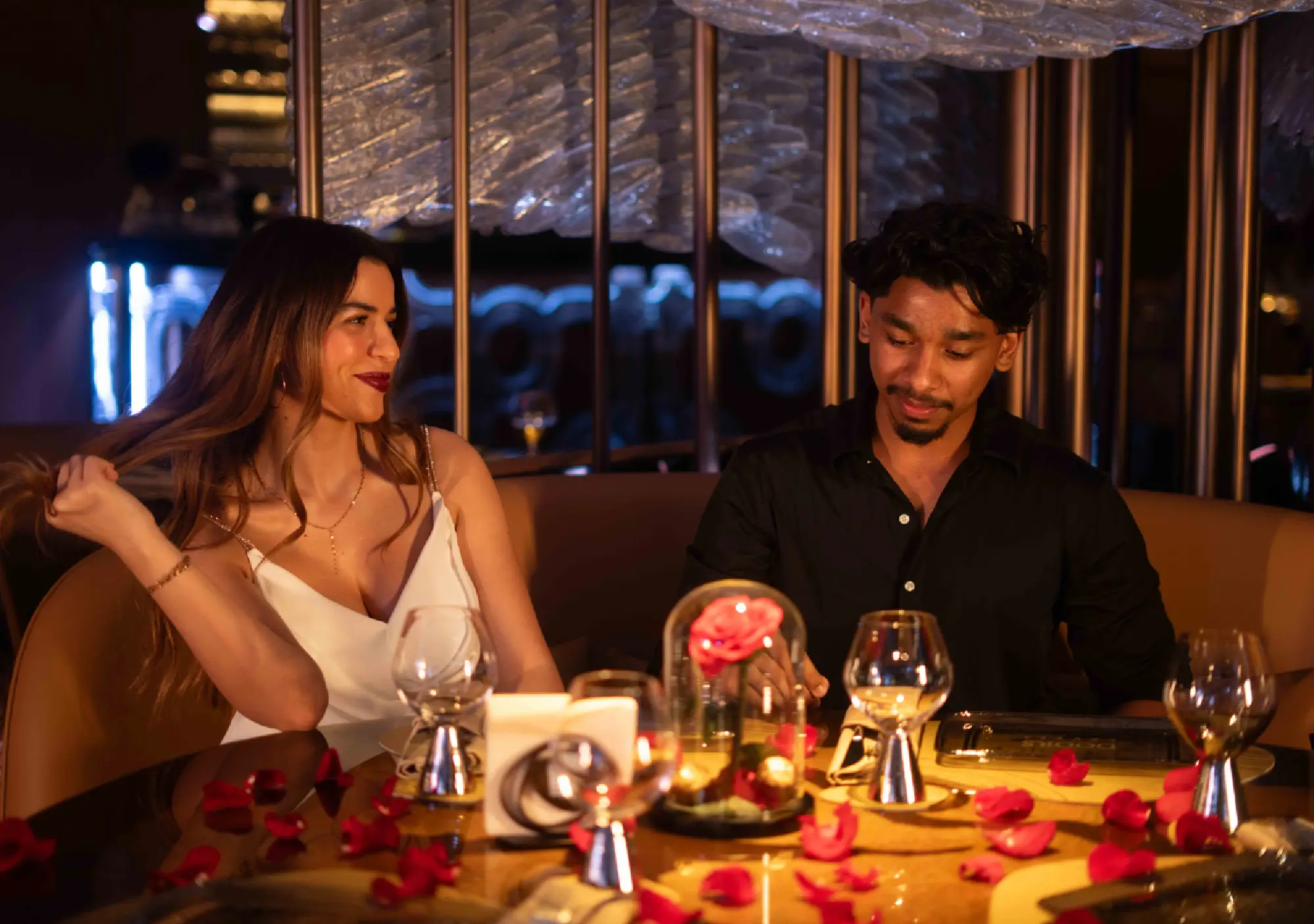 Romantic dinner in dubai